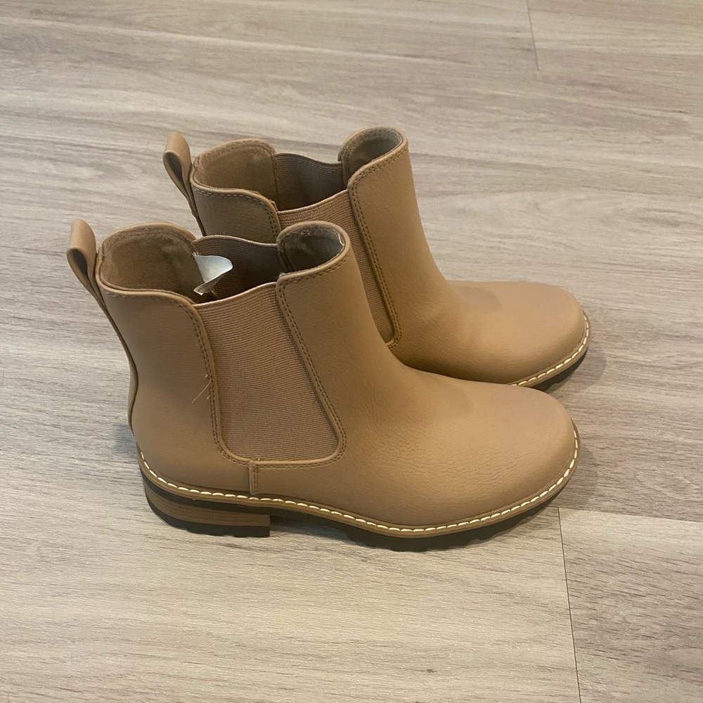 Tan Chelsea Boots